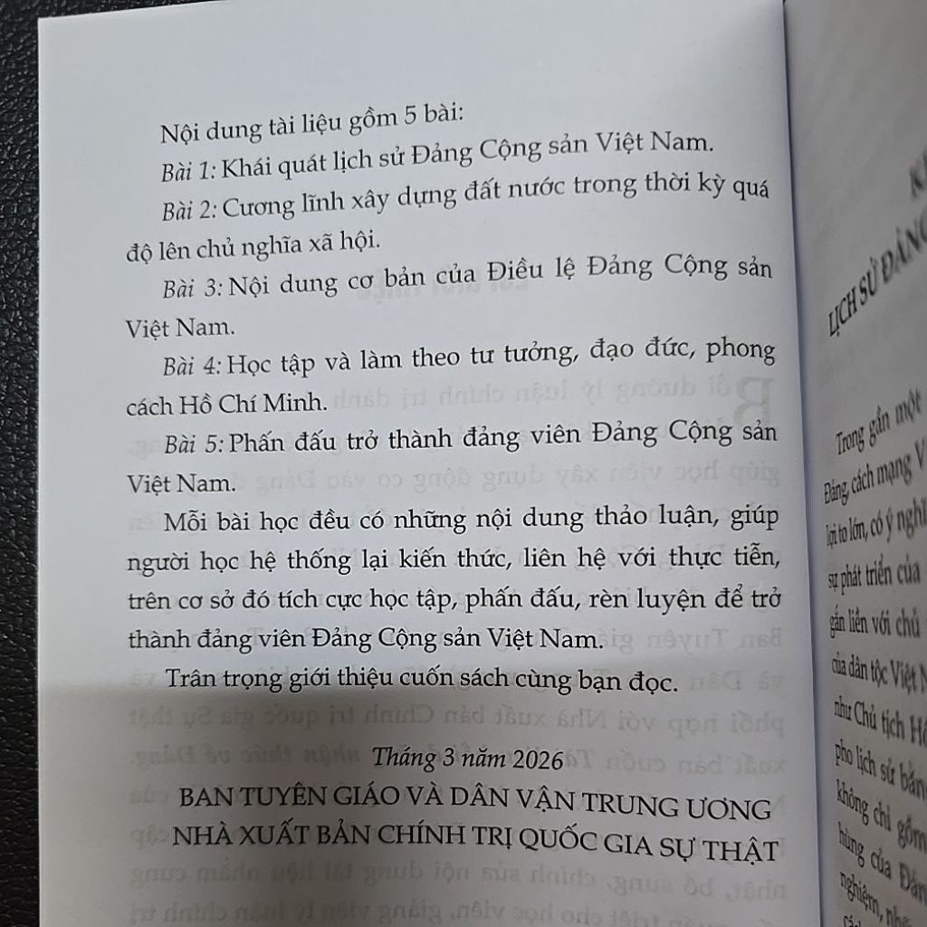 Sách - Tài liệu bồi dưỡng nhận thức về Đảng
