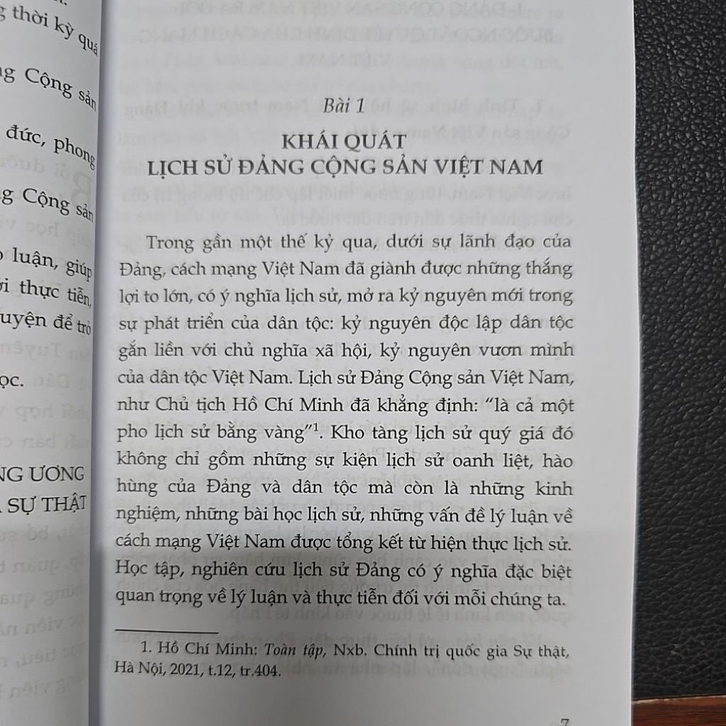 Sách - Tài liệu bồi dưỡng nhận thức về Đảng