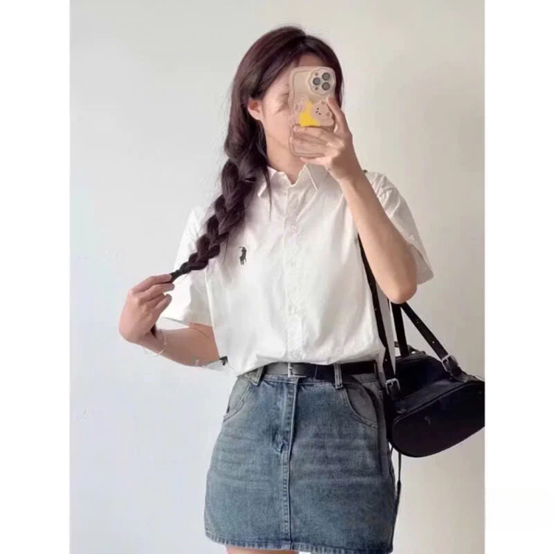 [Peinn] Áo sơ mi nữ tay ngắn thêu ngựa dáng rộng
