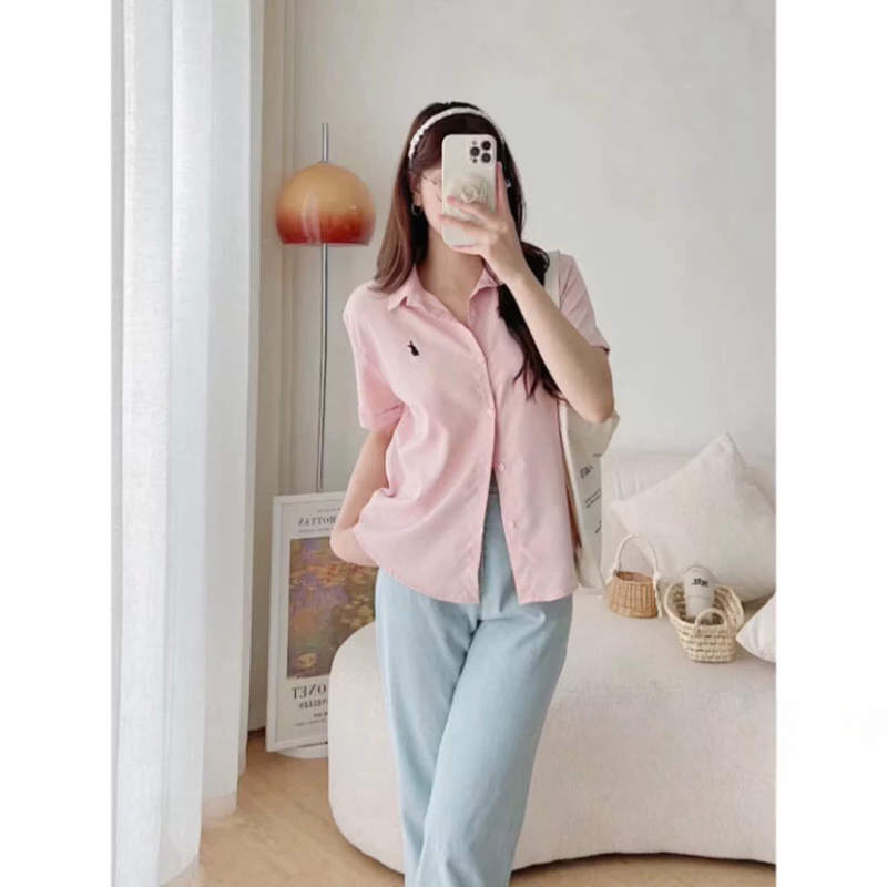 [Peinn] Áo sơ mi nữ tay ngắn thêu ngựa dáng rộng