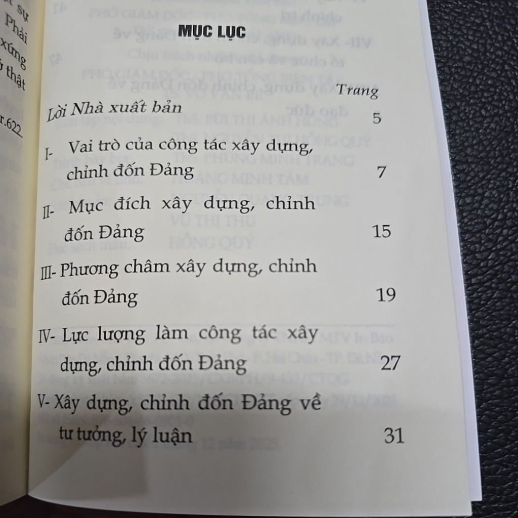 Sách - 135 câu nói của Chủ tịch Hồ Chí Minh về xây dựng Đảng Cộng sản Việt Nam (Xuất bản lần thứ ba, có bổ sung)