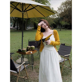 •𝙆𝙞𝙣𝙜𝙨𝙝𝙤𝙥𝙗𝙚𝙖𝙪𝙩𝙮•Set Váy Trắng Mix CDG Vàng QC