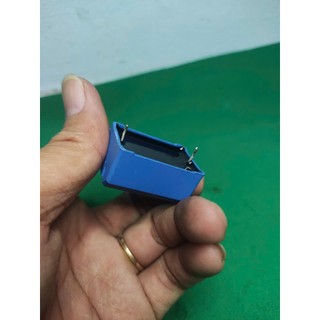 Combo 3 tụ bếp từ dung lượng 5uF, hàng tháo máy zin, được chọn lọc kỹ và kiểm tra hoạt động trước khi bán. Phù hợp sử