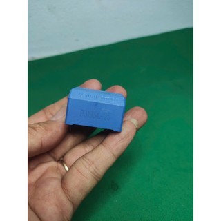 Combo 3 tụ bếp từ dung lượng 5uF, hàng tháo máy zin, được chọn lọc kỹ và kiểm tra hoạt động trước khi bán. Phù hợp sử
