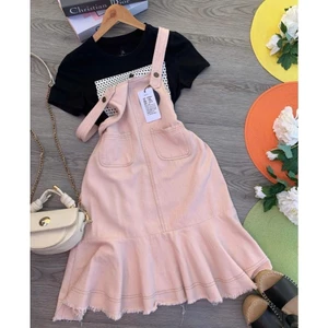 Set váy yếm jean bé gái phối áo thun phong cách Hàn Quốc dễ thương cho mẹ và bé diện đồ đôi