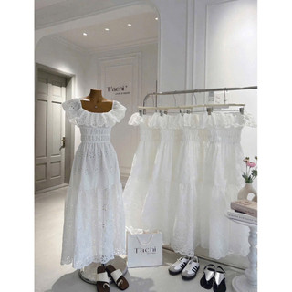 SEP House - Đầm maxi xô trắng trễ vai viề bèo xẻ tà chiết eo phối mocking tôn dáng tiểu thư, thanh lịch