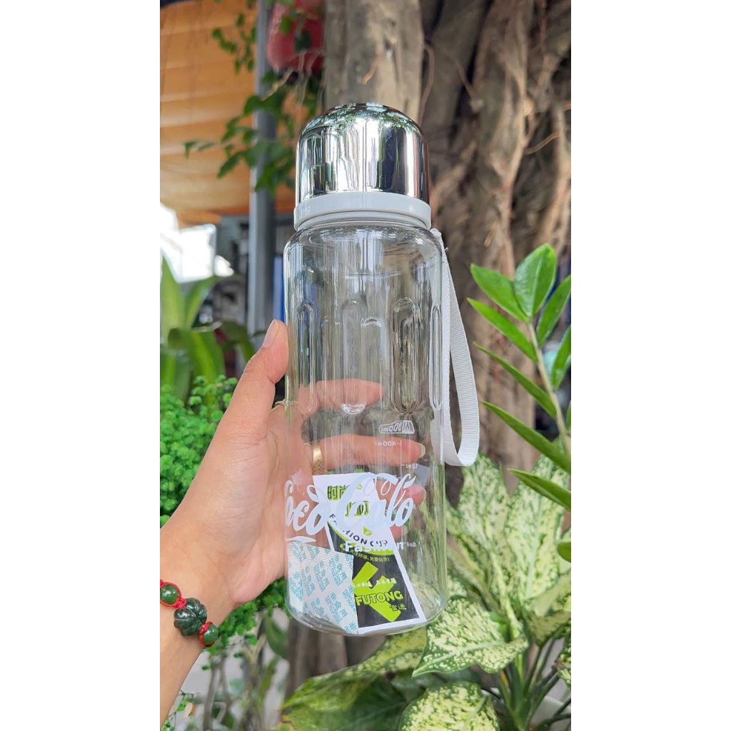 BÌNH NƯỚC TRONG SUỐT COCO DÁNG THỂ THAO 900ML