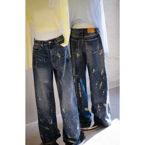 Quần jeans suông wash vẩy sơn Trân Ali