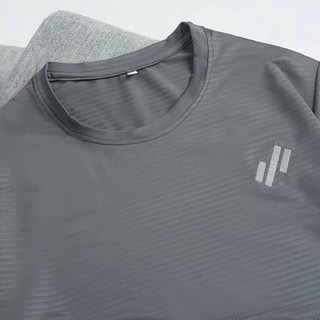 Bộ Đồ Thể Thao Nam Chất Thun Lạnh Mềm Mát Thoải Mái Mùa Hè Áo Cổ Tròn Decal Quần Short Túi Khóa