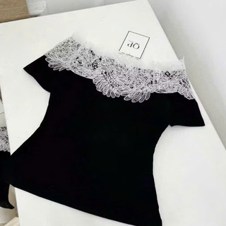 Áo trễ vai phối ren mềm mại quyến rũ Tôn Dáng Sang Chảnh