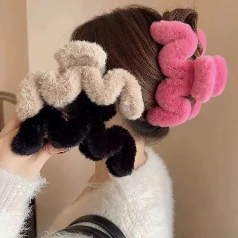 LEZA - Kẹp càng cua lông thỏ. Size to 14cm. Phong cách hàn quốc Trẻ Trung Năng Động