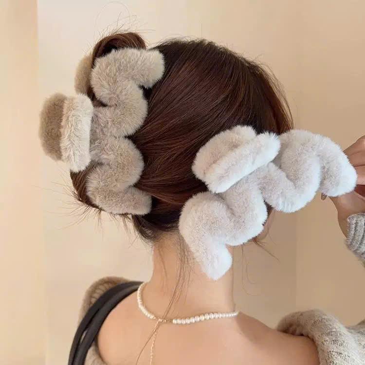 LEZA - Kẹp càng cua lông thỏ. Size to 14cm. Phong cách hàn quốc Trẻ Trung Năng Động