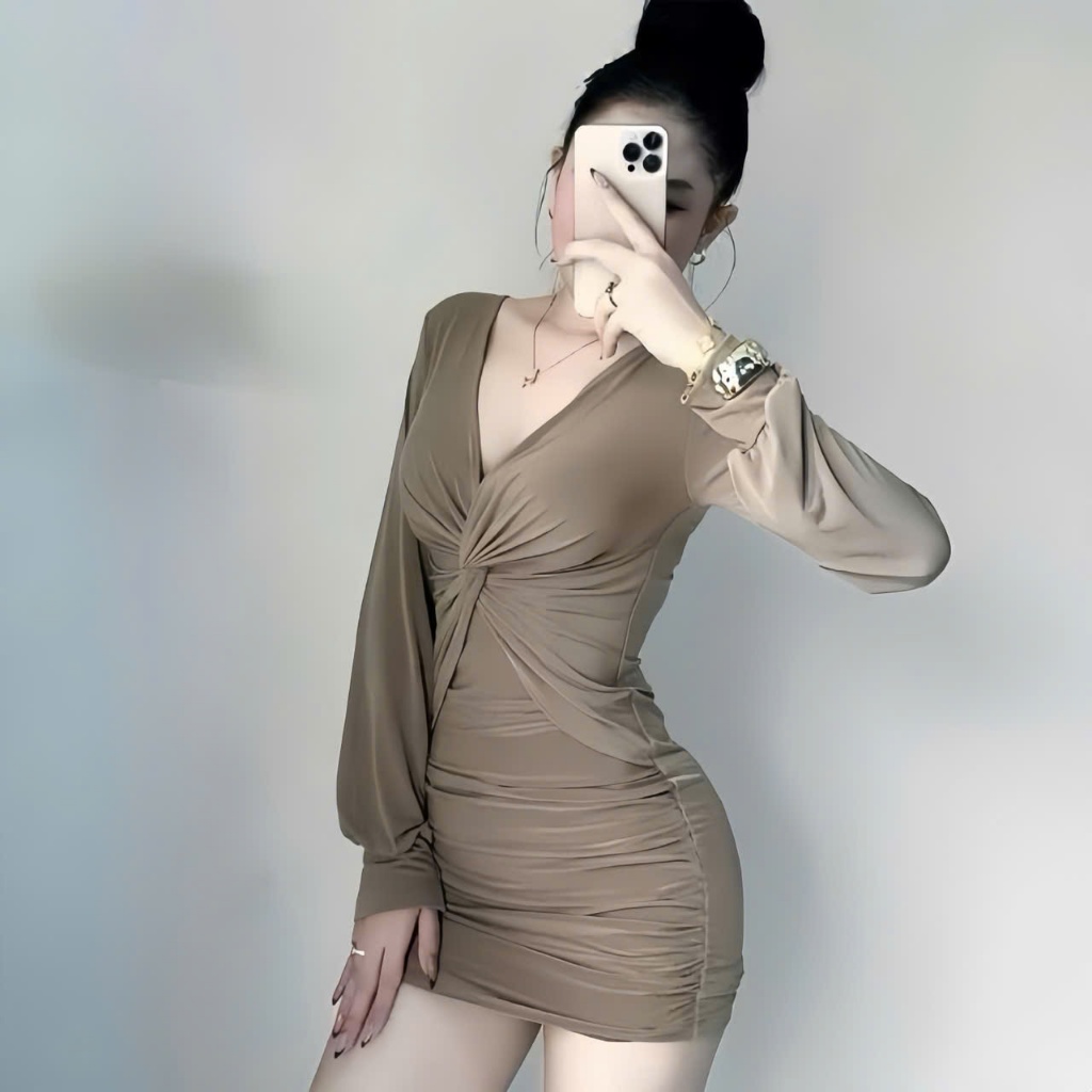 Đầm cổ V tay dài xoắn ở trước , chất thun Ladong thiết kế trẻ trung thời trang