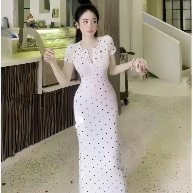 Đầm tay ngắn cổ tròn cài nút , chất thun tăm lạnh in tim thời trang trẻ trung