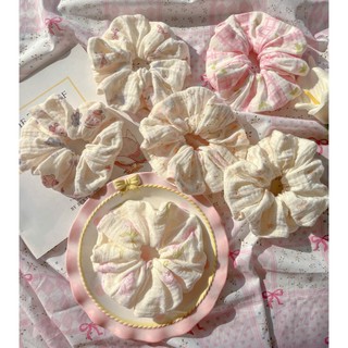 [Handmade] Scrunchies cột tóc vải họa tiết chú gấu nâu và phô mai dễ thương dành cho bạn nữ