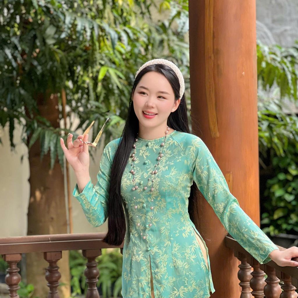 Hân Nguyễn Áo Bà Ba - B.A181 - Áo Bà Ba Gấm Lá Trúc Cổ Tròn Nút Bọc Nụ Dây Kéo (QUẦN NGỌC TRAI)