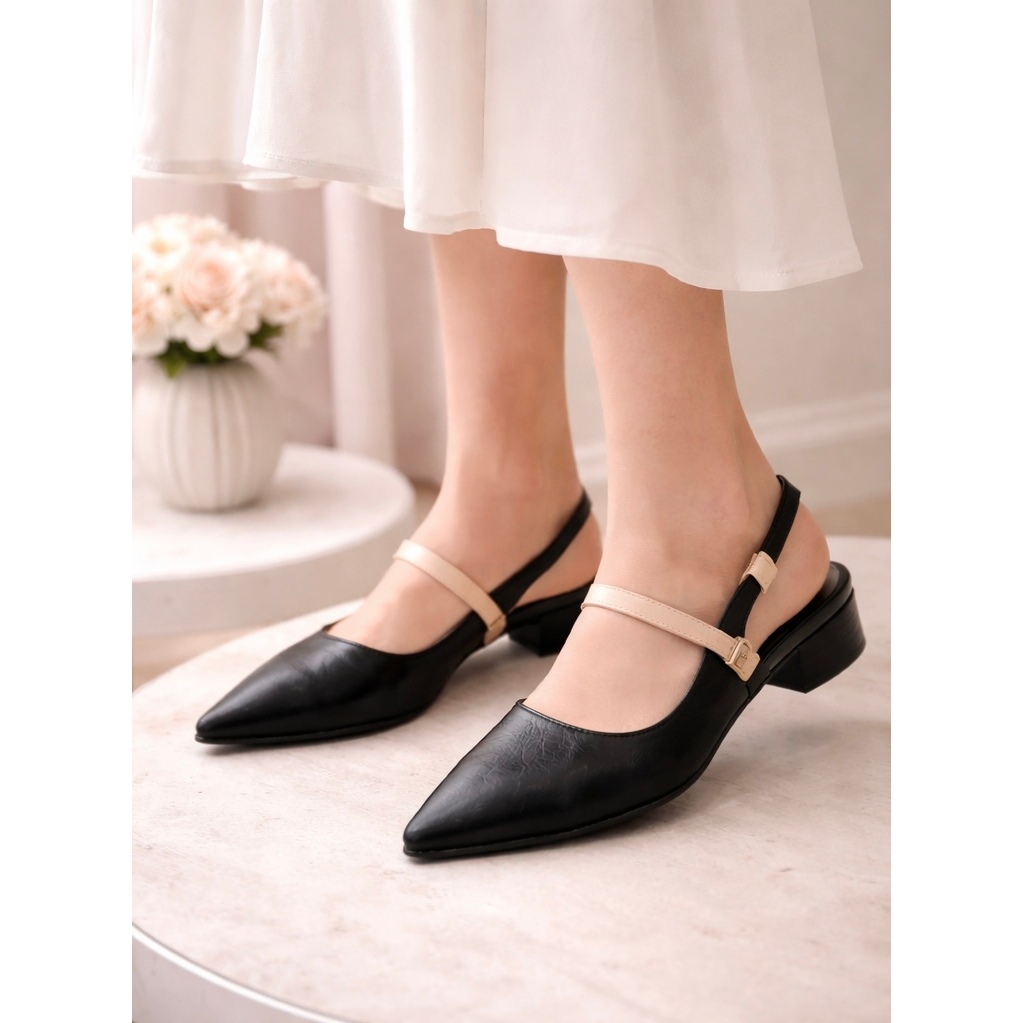 Giày Cao Gót Nữ GUMAC Mũi Nhọn Phối Khóa Quai Ngang Thanh Lịch Dễ Phối GF04055