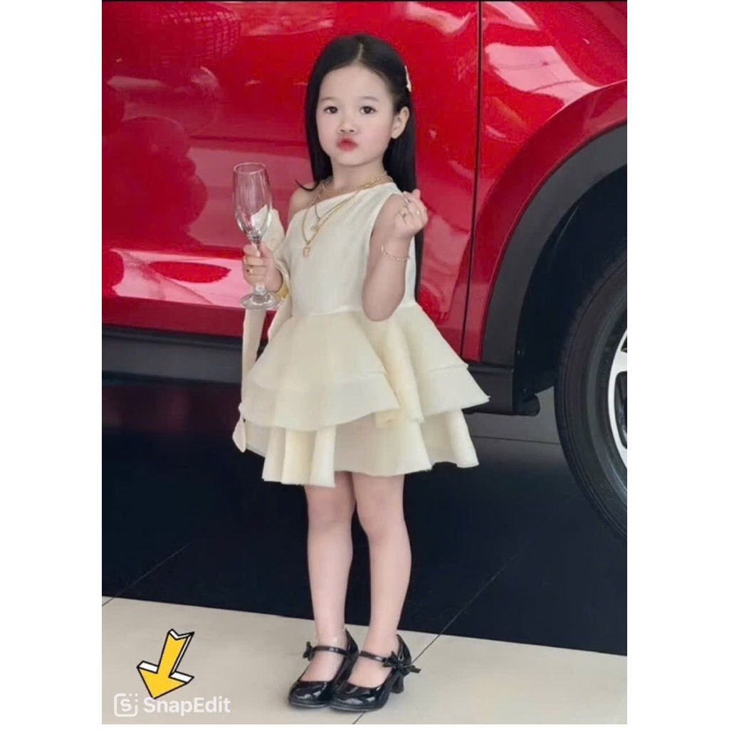 Đầm lệch vai bé gái phối nơ vai xinh xắn, váy dáng xòe tầng nhẹ nhàng phong cách tiểu thư dễ thương cho mẹ và bé gái