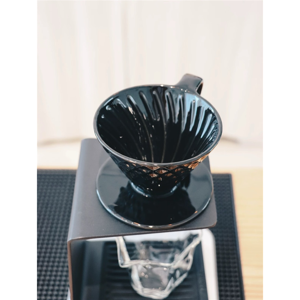 Phễu V60 pha cà phê bằng gốm sứ thủ công cao cấp