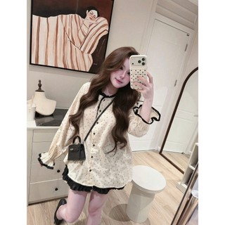 Áo bèo nhún hoa nhí phối chân váy đen dáng xòe tiểu thư