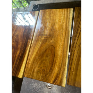 Gỗ me tây: 40 x 70cm (Sơn 1 mặt)