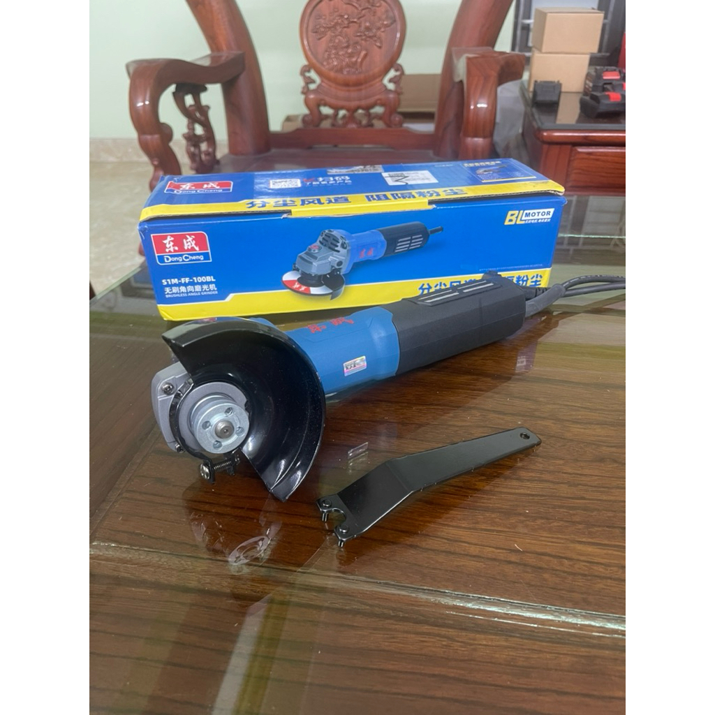 Máy mài góc Dongcheng S1M-FF-100BL động cơ không chổi than chính hãng