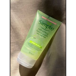 Sữa Rửa Mặt Simple – Nuôi Dưỡng Da, Loại Bỏ Bụi Bẩn Hằng Ngày