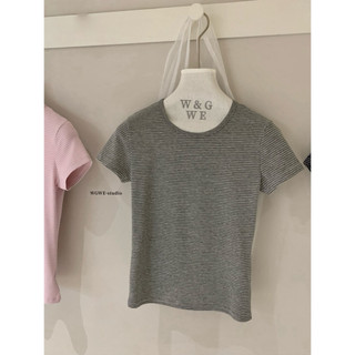 𝐏𝐡𝐢𝐞𝐧 𝐖𝐆𝐖𝐄 | (Sẵn) w9257 Áo Thun Kẻ Nhỏ Cổ Tròn Cộc Tay Form Ôm Hàn Quốc