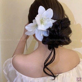 Kẹp Tóc Mỏ Vịt Hoa Ly Đi Biển 🌊 Kẹp Hoa Style Vintage Nữ Tính – Giữ Tóc Chắc Khi Đi Du Lịch, Chụp Ảnh Biển Xinh