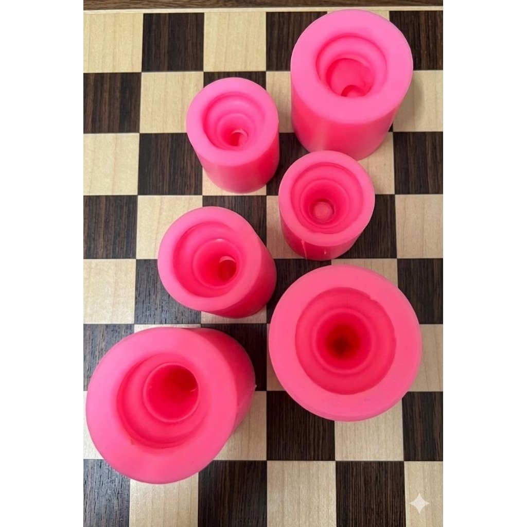 Set 6 khuôn quân cờ vua silicon.