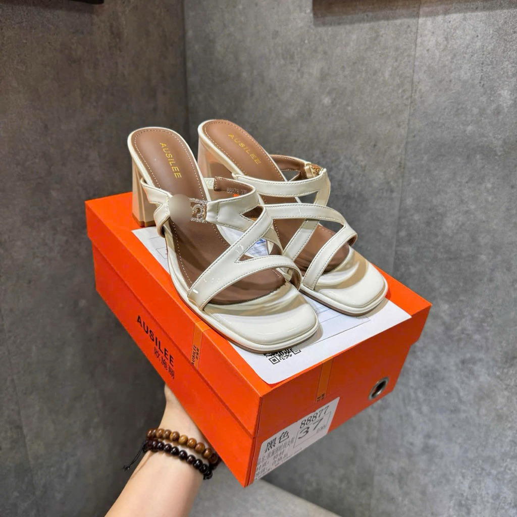 👠🕶️👜🎒…Guốc gót trụ
