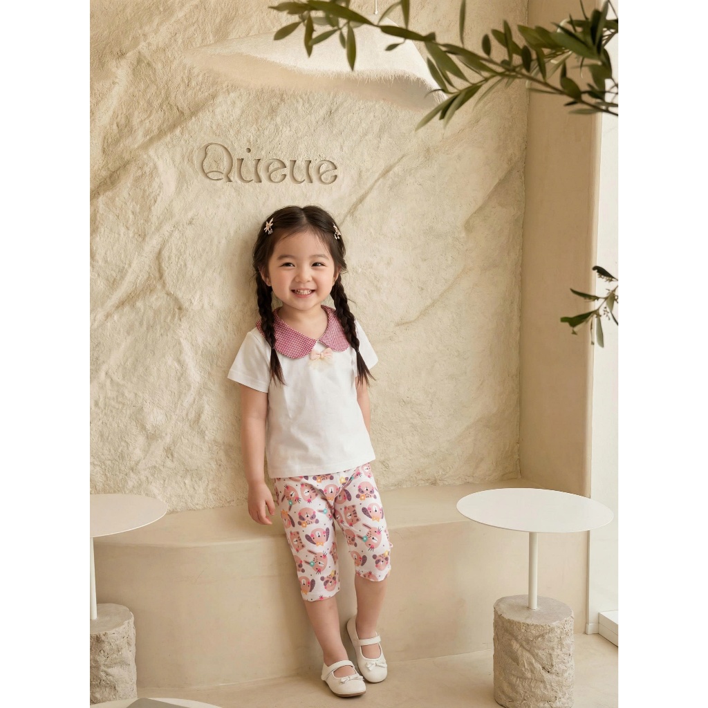 Set bộ cộc tay bé gái cổ sen Miniumbaby có cúc gáy gắn hình mix quần lửng chất cotton mềm mịn SB2622