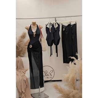 Set Bikini Khoét Eo Cài Đá Kèm Chân Váy Ren