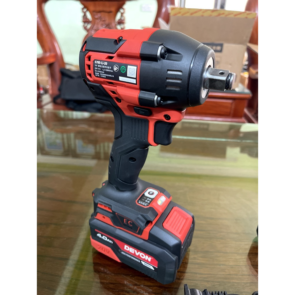 Máy siết bulong dùng pin 20V DEVON 5765-Li-20 chính hãng