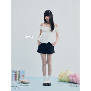 𝐇𝐞𝐚𝐭 𝐖𝐚𝐯𝐞 𝐒𝐡𝐨𝐫𝐭 - Quần short nữ, quần đùi nữ chất kaki màu đen nhien.official NQS00004