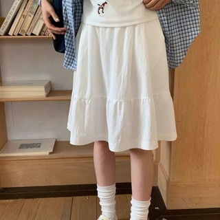 Chân váy lửng có quần bảo hộ bên trong, chất đũi gân có túi 2 bên dáng xòe tầng nhẹ nhàng