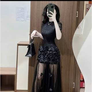 Váy Đầm Đi Cưới Đính Hoa Lazer Cộc Tay Ren Phối Lưới Dài