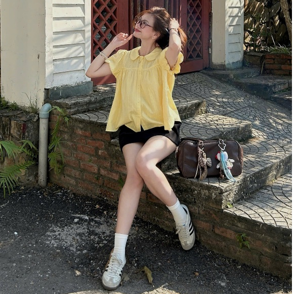 ( ẢNH OLDSCHOOL) Áo babydoll thô boil ren hạt cổ sen RIBI TOP