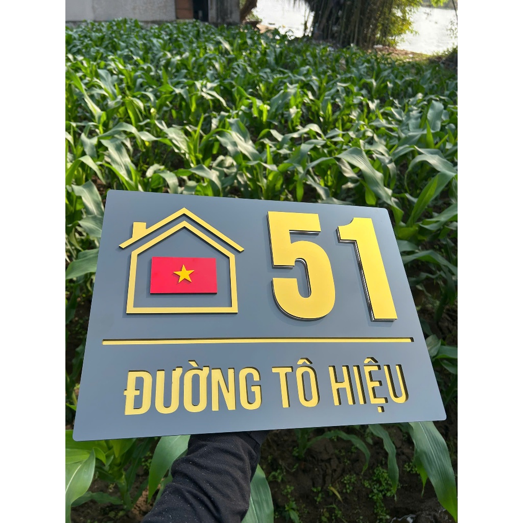 BIỂN SỐ NHÀ CỜ ĐỎ SAO VÀNG, màu gương vàng số nổi