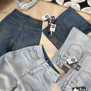 YURI JEANS -( Mã30) Quần Jean Nữ Ống Suông Thêu Ngựa Túi Sau Mã30