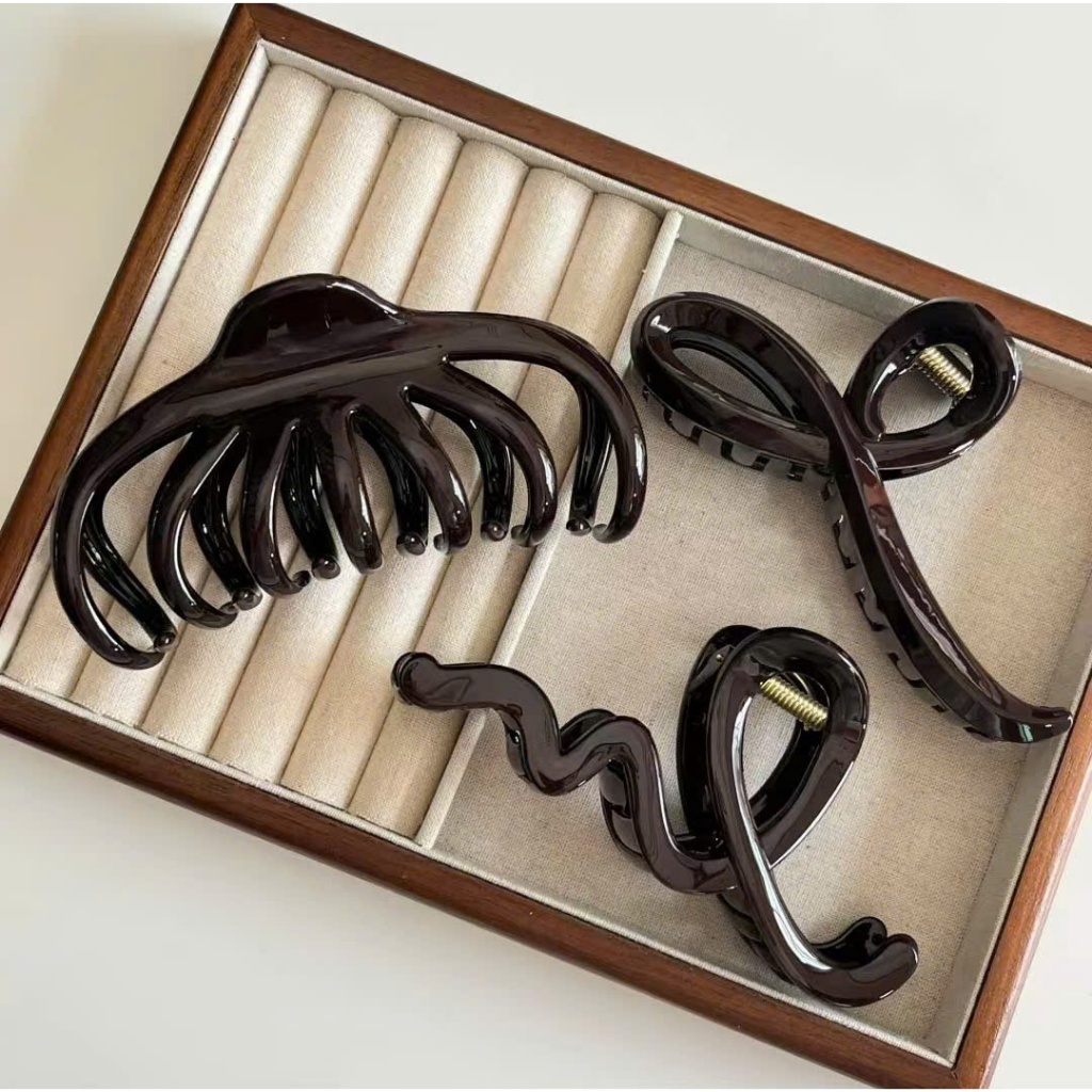 LEZA - Set Kẹp Càng Cua 14cm gồm 3 Chi Tiết màu nâu Chocolate sang trọng mà tối giản tinh tế. Phụ Kiện Tóc Hàn Quốc