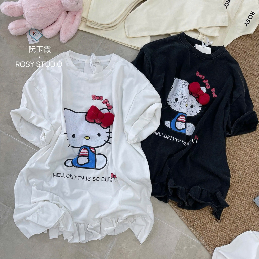 Áo phông kitty chân bèo