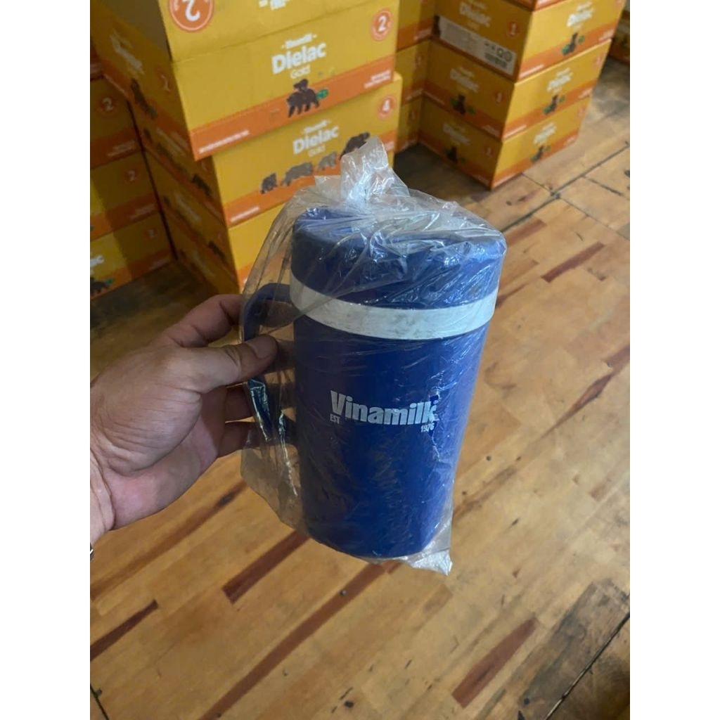 Ca giữ nhiệt xanh Vinamilk 750ml, 1000ml