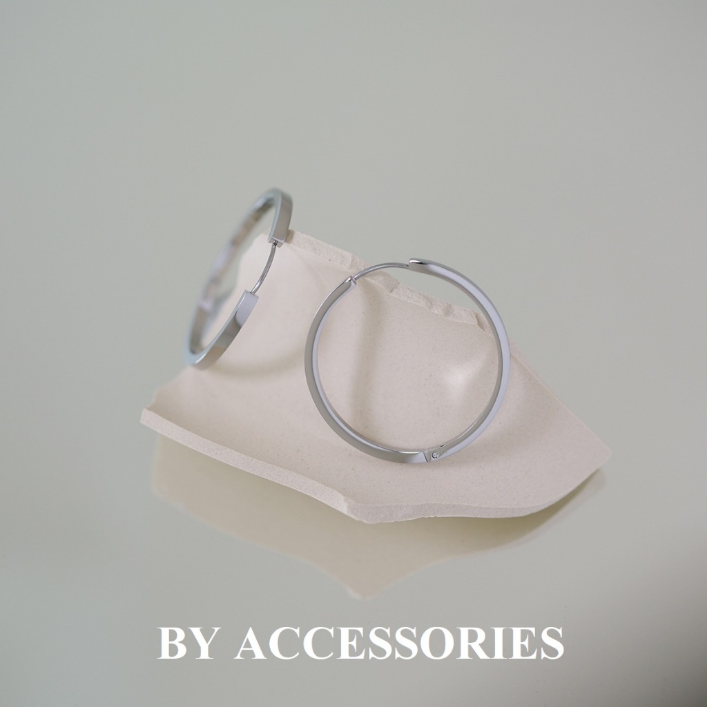 Bông tai nữ titan kiểu tròn basic to 38mm vuông phẳng không gỉ WE2635 BY ACCESSORIES