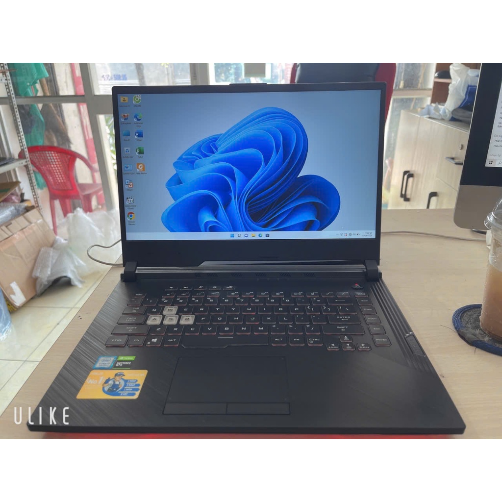 ASUS ROG STRIX GAMING G531GD CORE I7 9750H RAM 16GB SSD 512GB 15.6