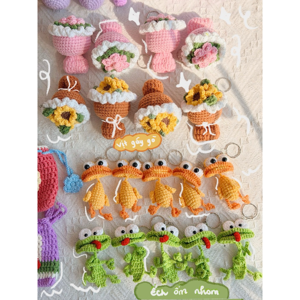 Móc Khoá Len Tổng Hợp Kitty Mèo Cừu Ếch Chuột Gầy Dễ Thương Handmade