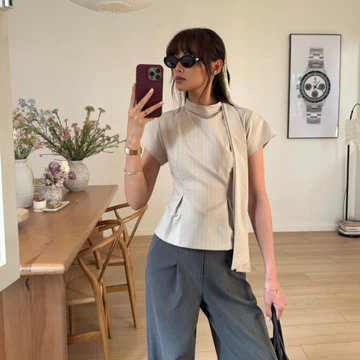 Áo kiểu peplum cổ khăn mềm dễ dàng mix&match THEKAT.SHOP chất liệu mềm mại, co dãn, thoáng mát và ít nhăn
