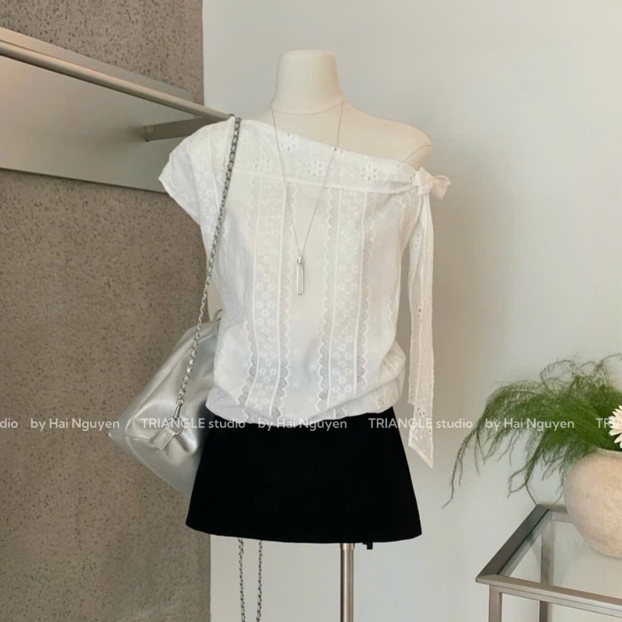 TRIANGLE - Young Shirt (Cân nhắc kỹ, return is not welcomed) Áo boi thêu lệch vai style Hàn trẻ trung, thanh lịch