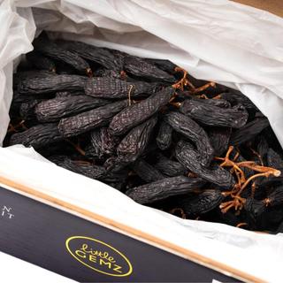 [NHẬP KHẨU ÚC] Nho khô ngón tay nguyên cành Little Gemz Sweet Sapphire Table Grapes 1kg