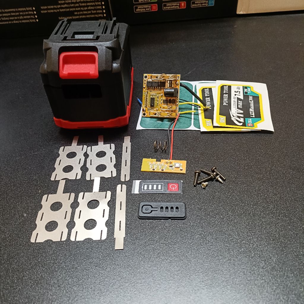 bộ vỏ kèm mạch pin 18650 10cell 15cell và 20cell vỏ loại 1 chất nhựa xịn
